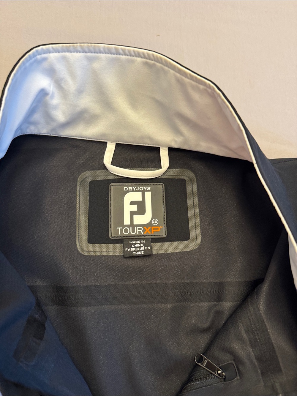 FootJoy Tour XP Black Performance Jacket with White Collar Trim 2 XL